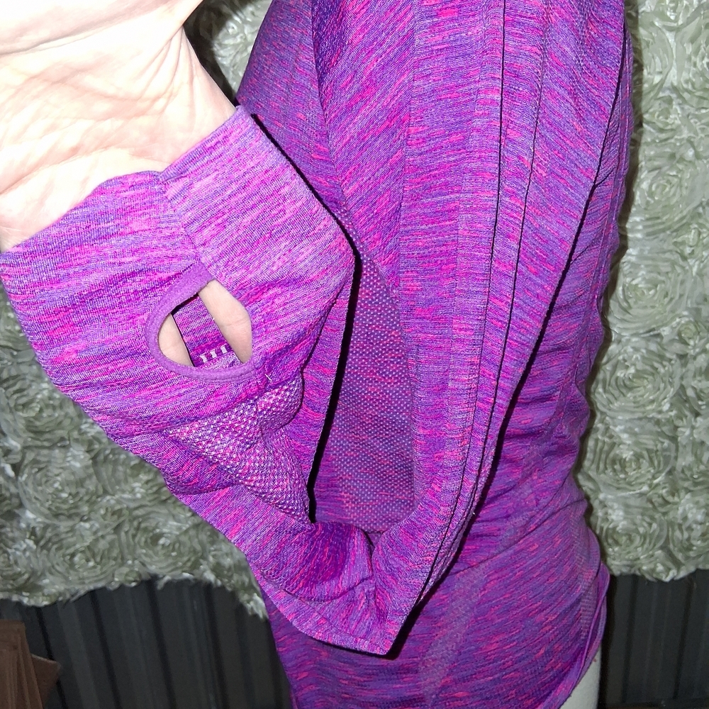 Vibrant Pink Long Sleeve V-Neck Top - Picture 4 of 6